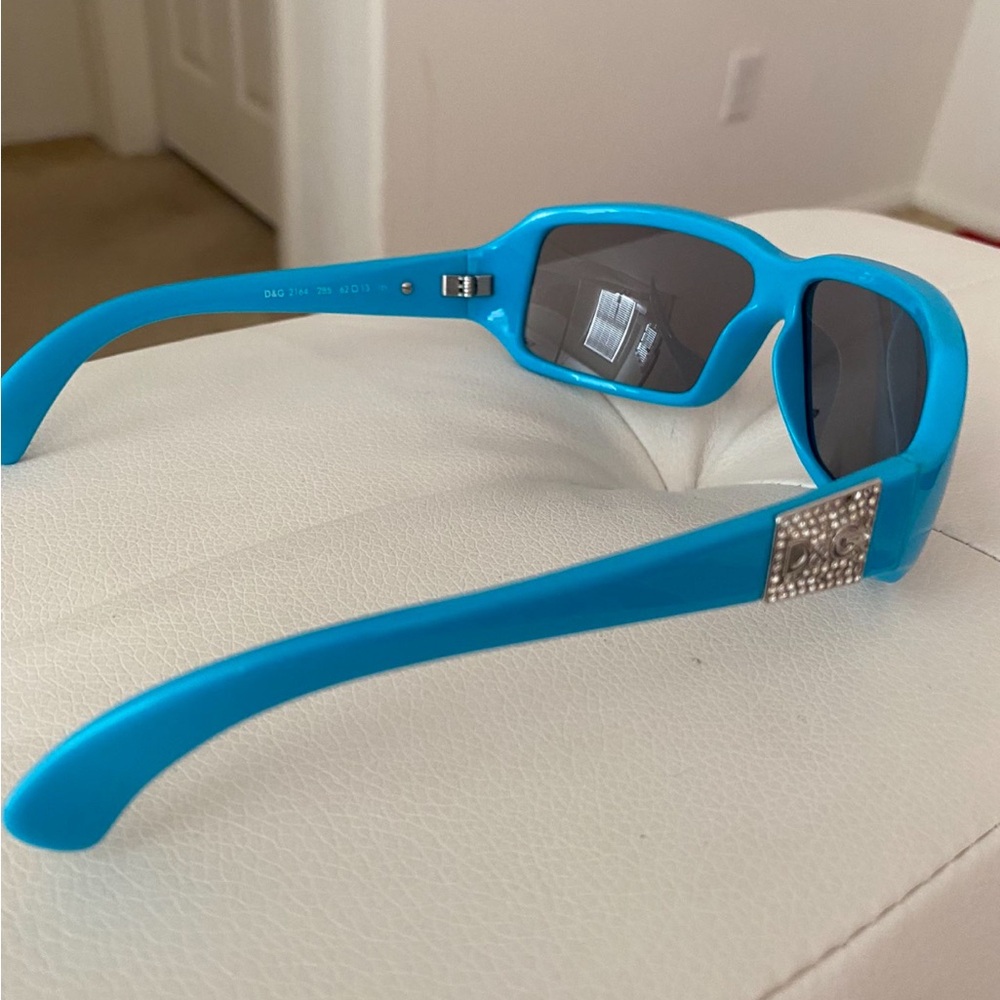 D&G sunglasses - Picture 3 of 3